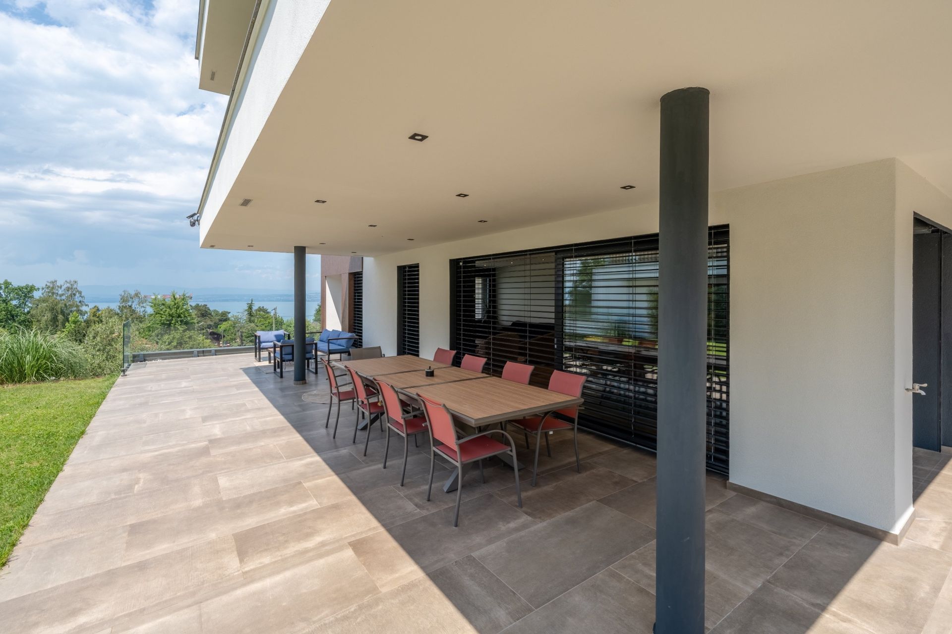 House 10 Rooms For Sale On Lugrin (74500) House 10 Rooms For Sale On Lugrin (74500)