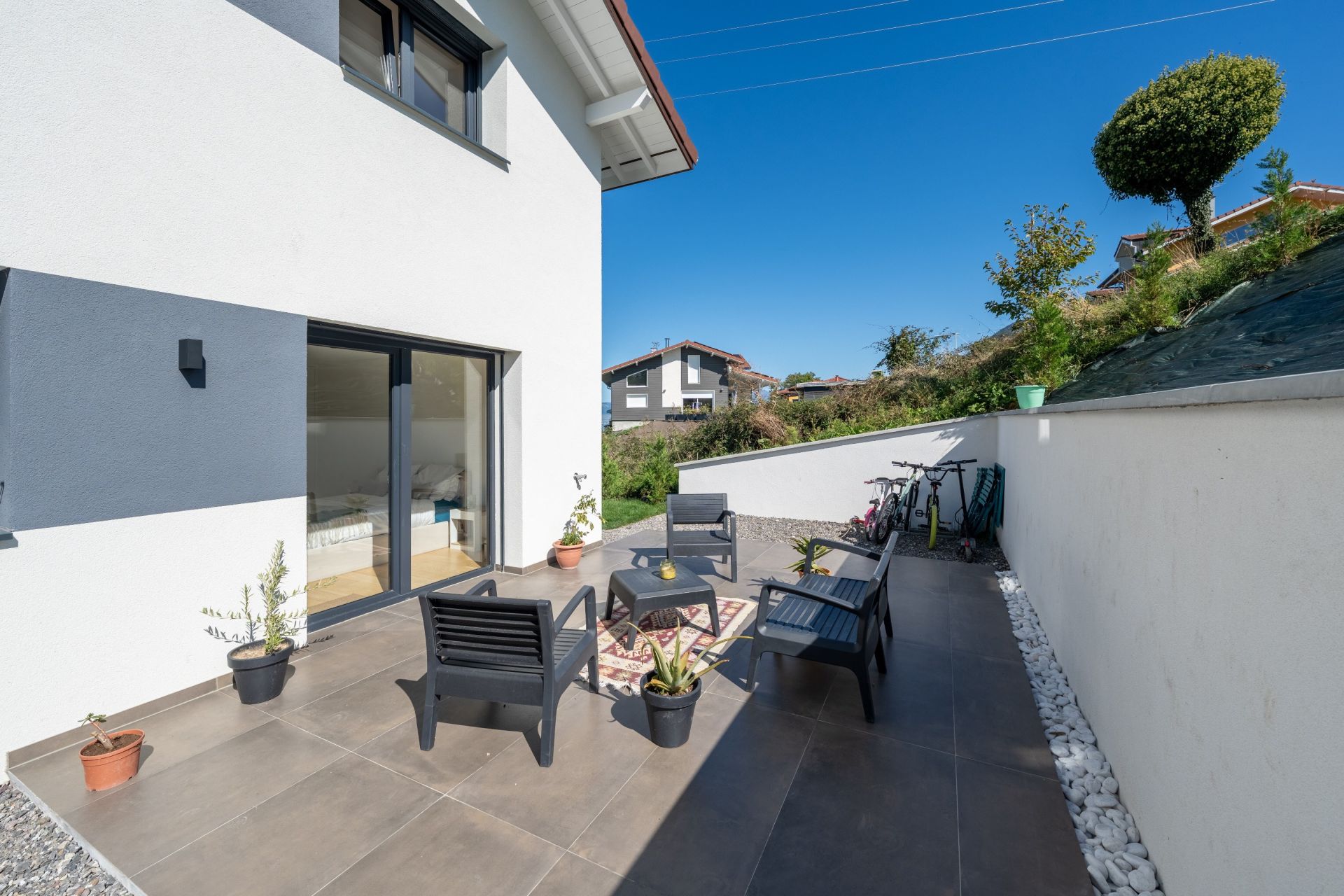 house 6 Rooms for sale on LUGRIN (74500)