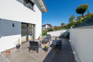 house 6 Rooms for sale on LUGRIN (74500)