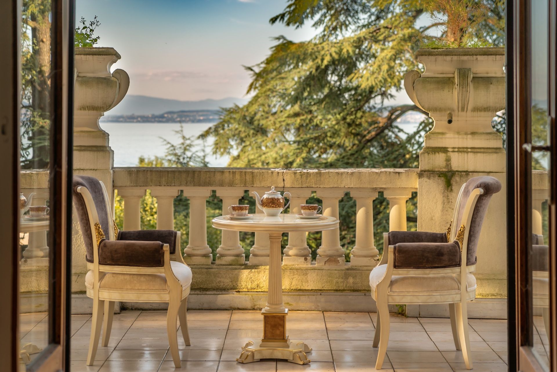 apartment 7 Rooms for sale on EVIAN LES BAINS (74500)