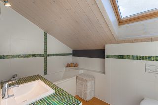 contemporary house 6 Rooms for sale on CHENS SUR LEMAN (74140)