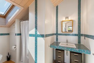 contemporary house 6 Rooms for sale on CHENS SUR LEMAN (74140)