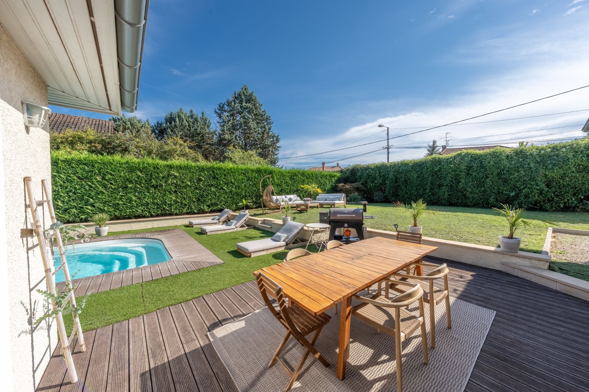 house 6 Rooms for sale on CHENS SUR LEMAN (74140)