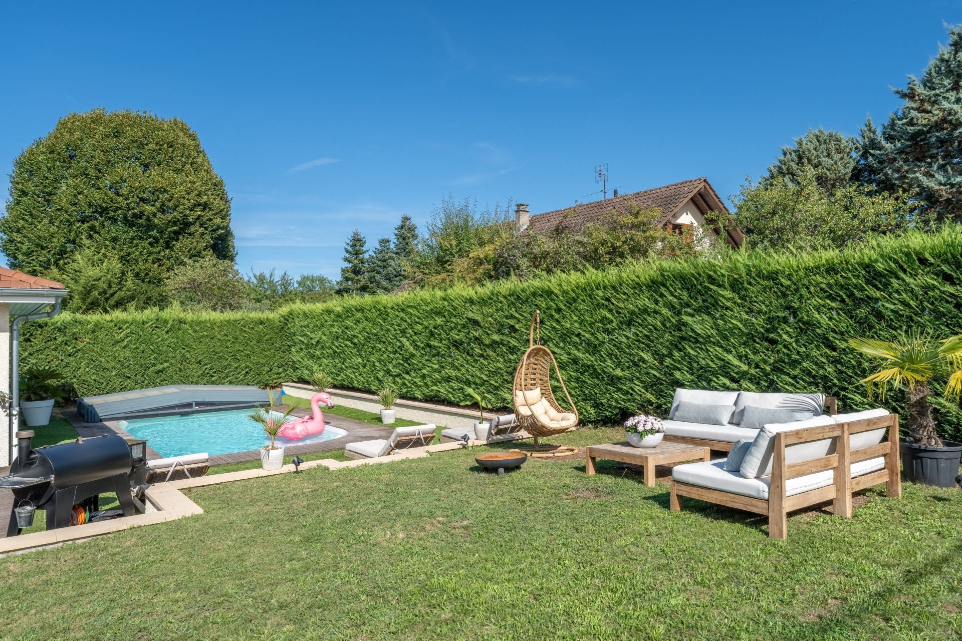 house 6 Rooms for sale on CHENS SUR LEMAN (74140)