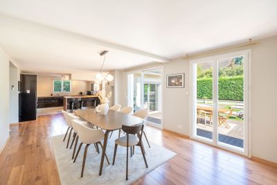 Sale House Chens-sur-Léman 6 Rooms 158 m²