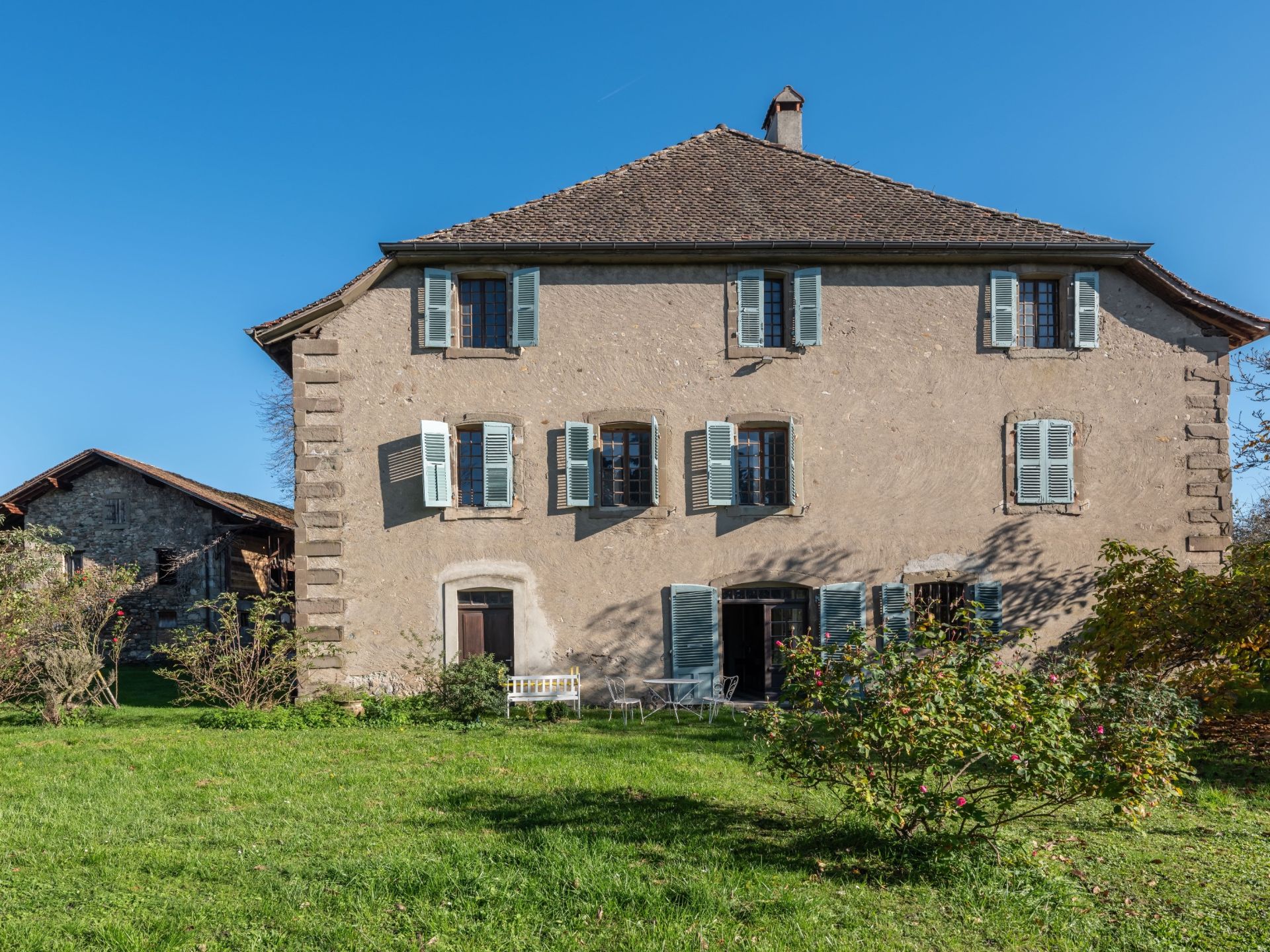 maison 15 Pièces en vente sur DOUVAINE (74140)