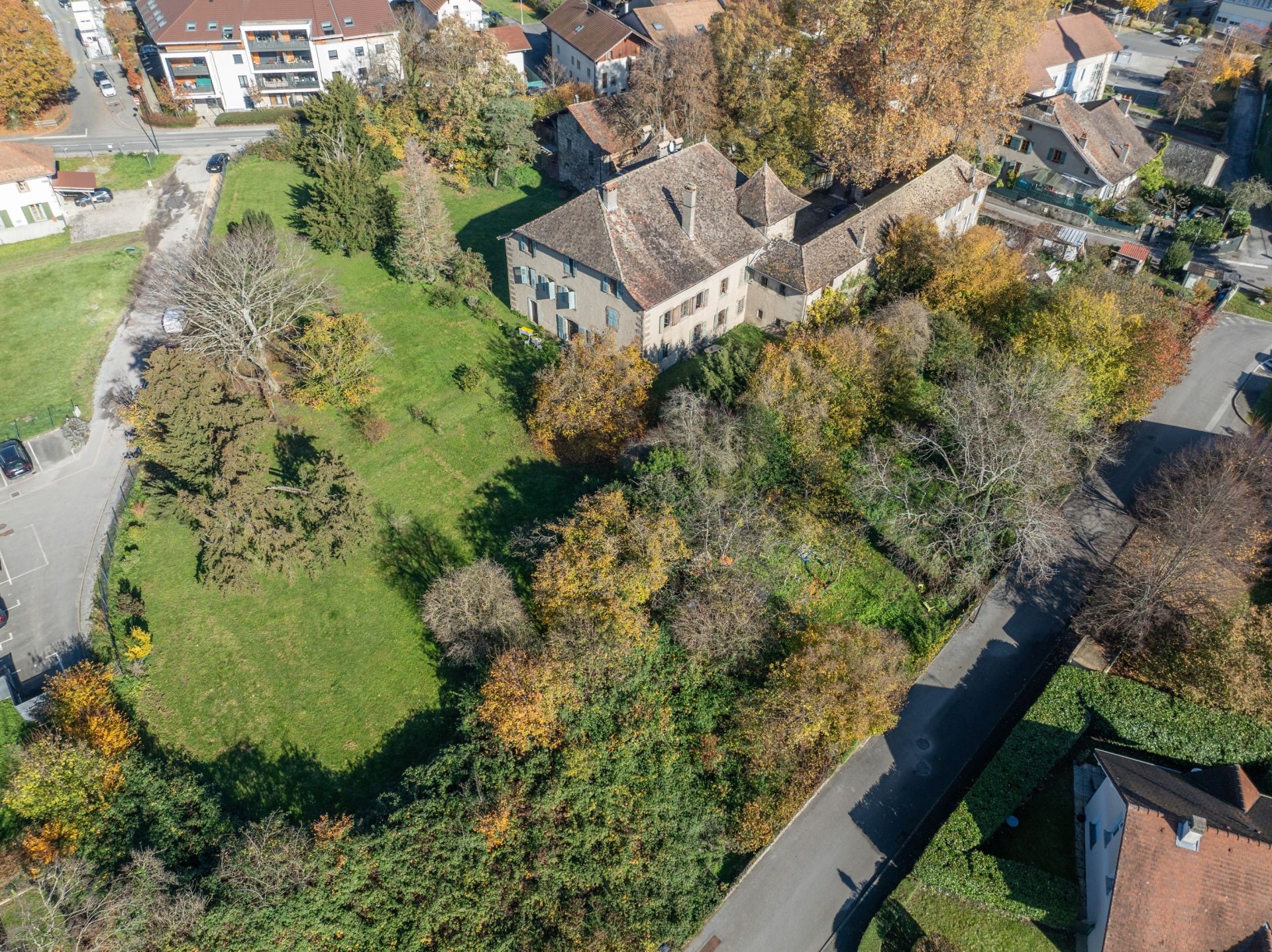 maison 15 Pièces en vente sur DOUVAINE (74140)