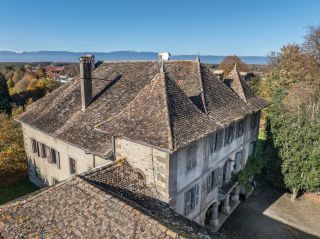 house 15 Rooms for sale on DOUVAINE (74140)