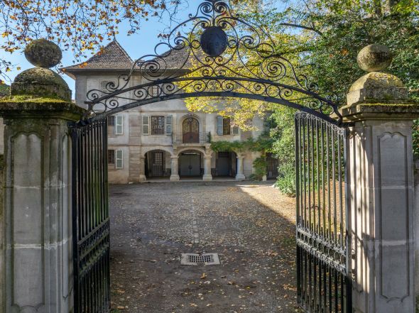 Vente Maison Douvaine 15&nbsp;Pièces 1131&nbsp;m²