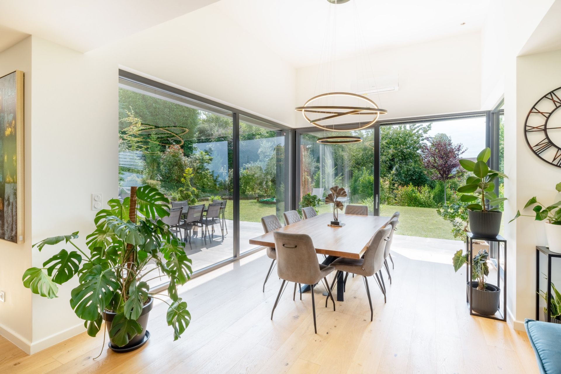 house 7 Rooms for sale on NEUVECELLE (74500)