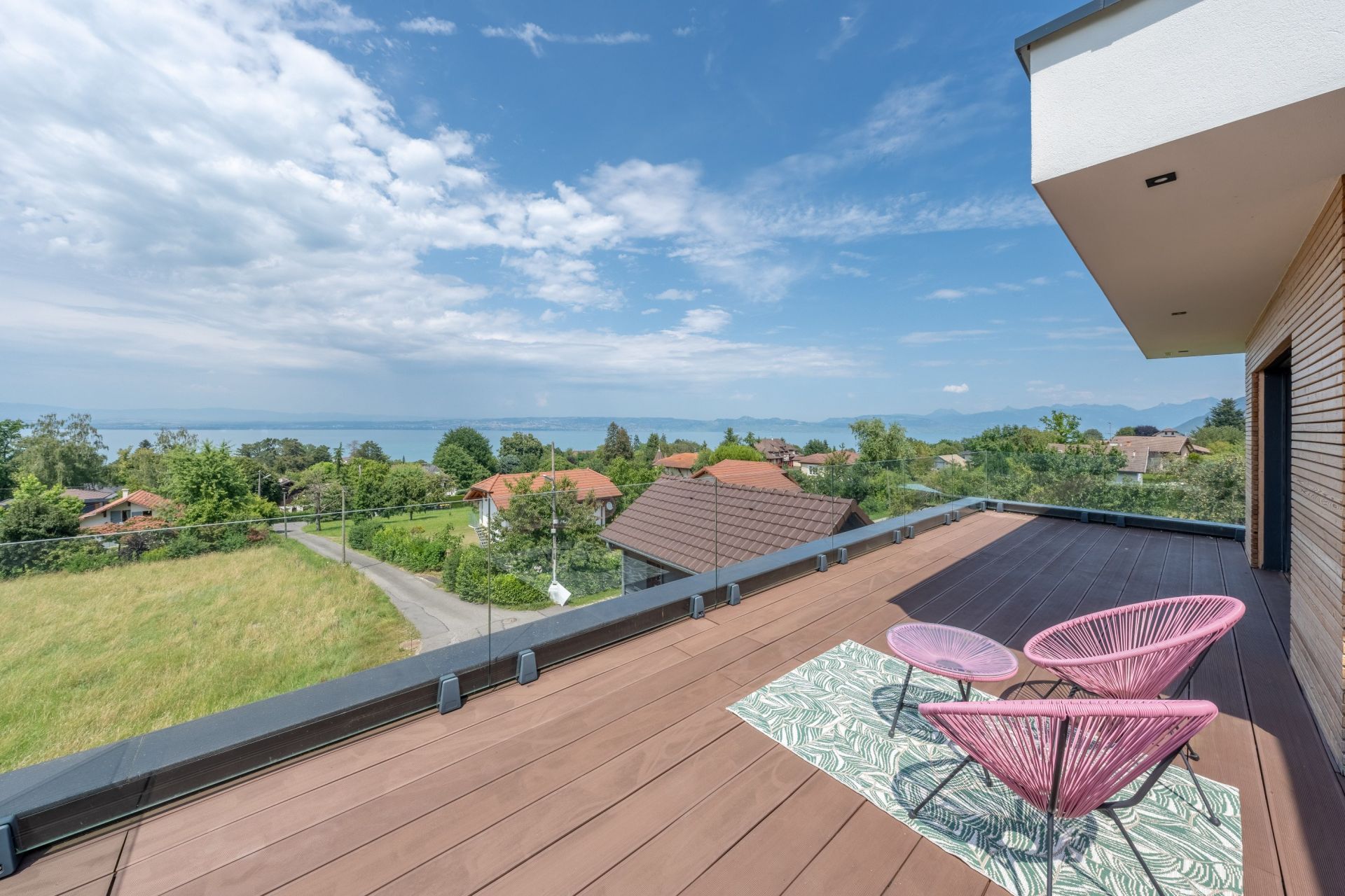 house 7 Rooms for sale on NEUVECELLE (74500)