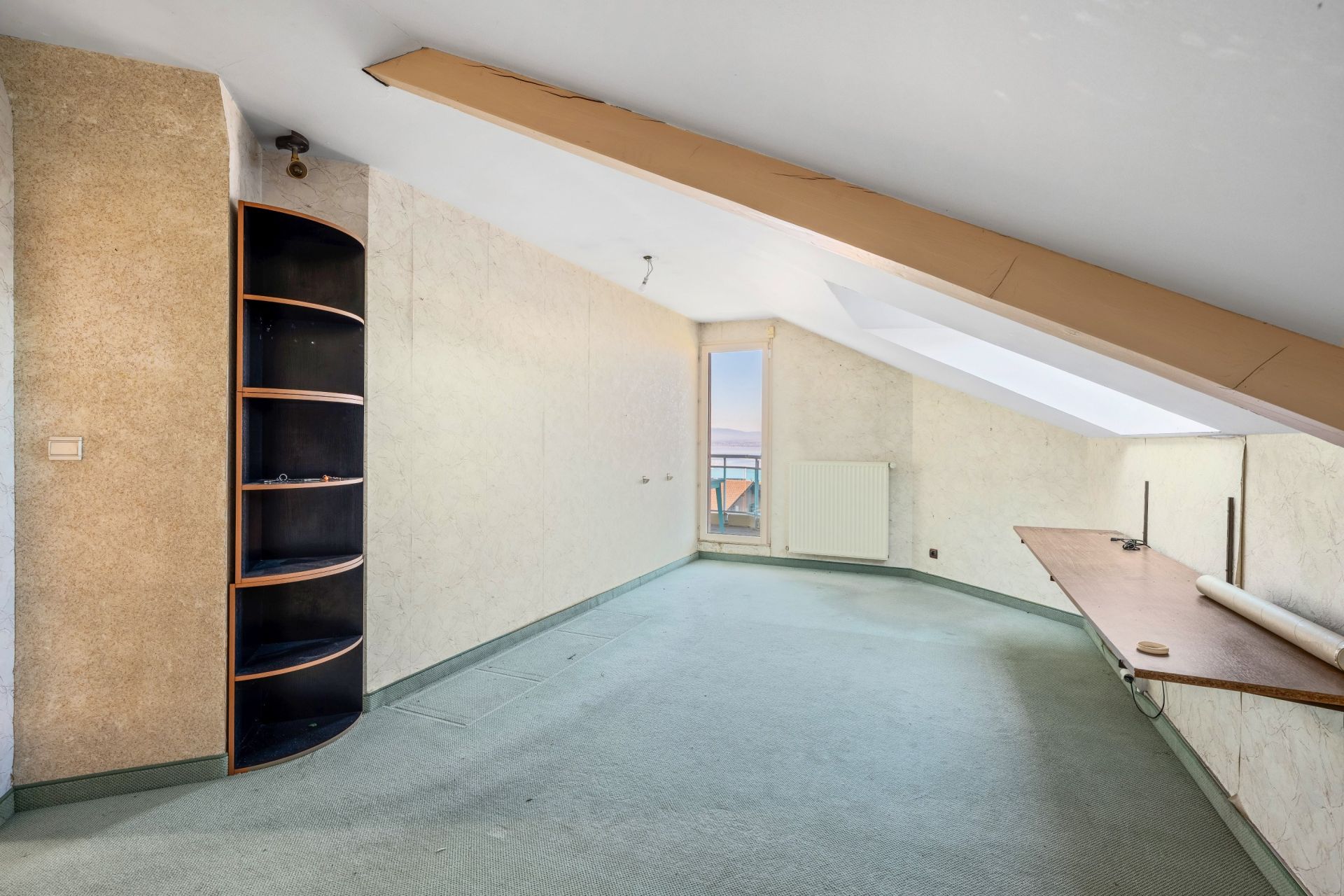 house 8 Rooms for sale on NEUVECELLE (74500)