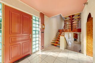 house 8 Rooms for sale on NEUVECELLE (74500)