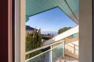 house 8 Rooms for sale on NEUVECELLE (74500)