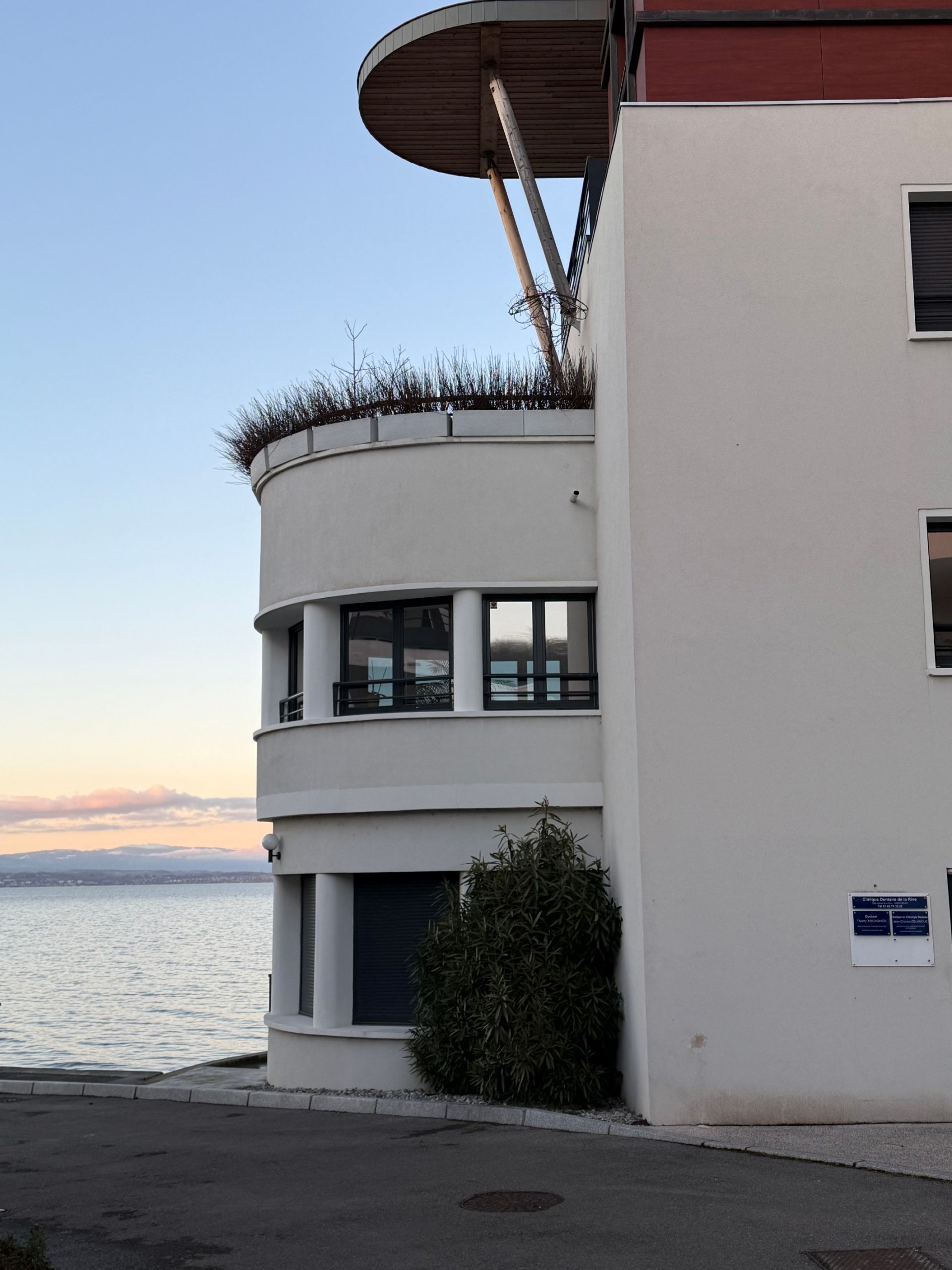 apartment 4 Rooms for sale on AMPHION LES BAINS (74500)