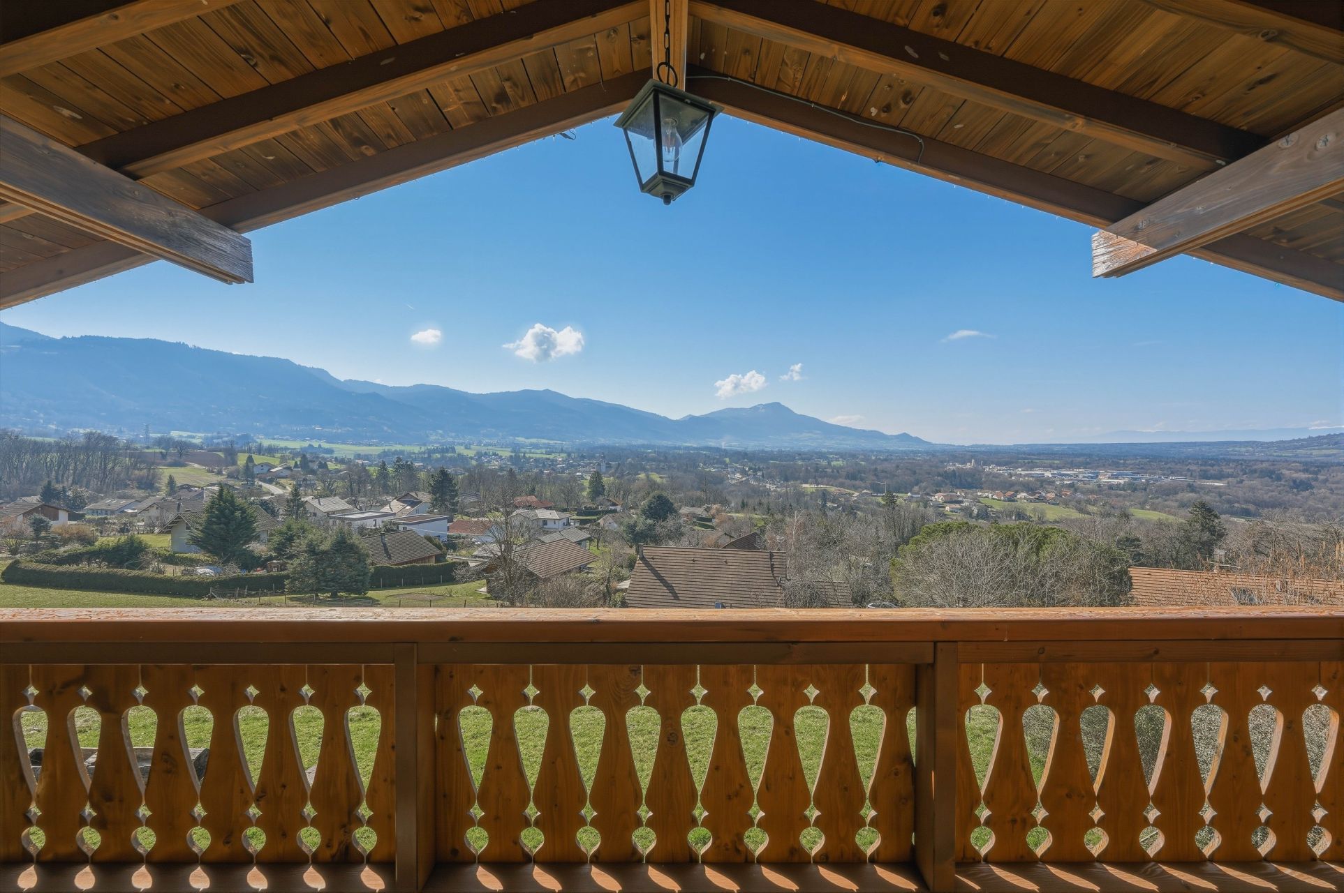 chalet 9 Pièces en vente sur PERRIGNIER (74550)