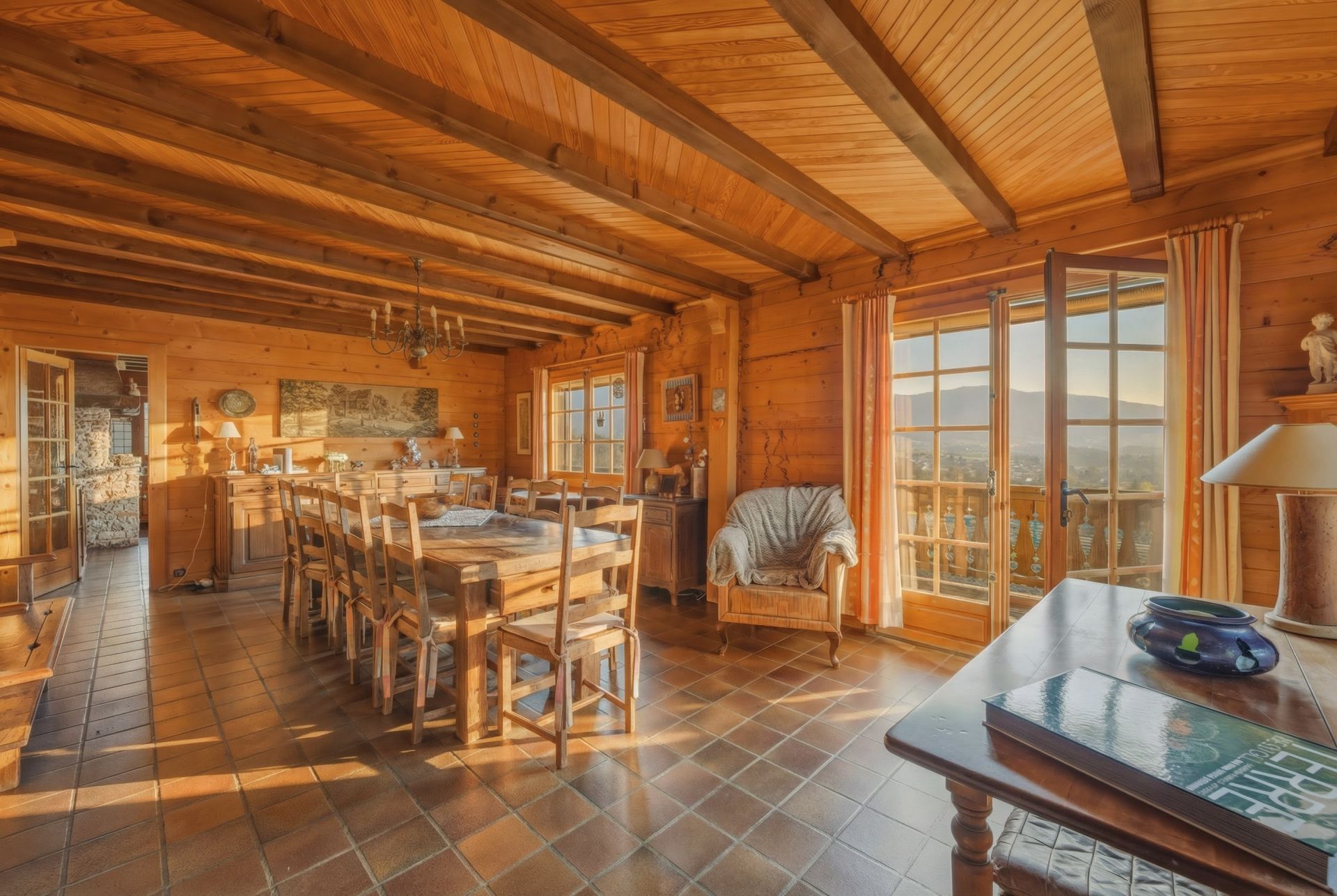 chalet 9 Rooms for sale on PERRIGNIER (74550)