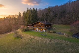 chalet 9 Rooms for sale on PERRIGNIER (74550)