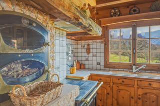 chalet 9 Rooms for sale on PERRIGNIER (74550)