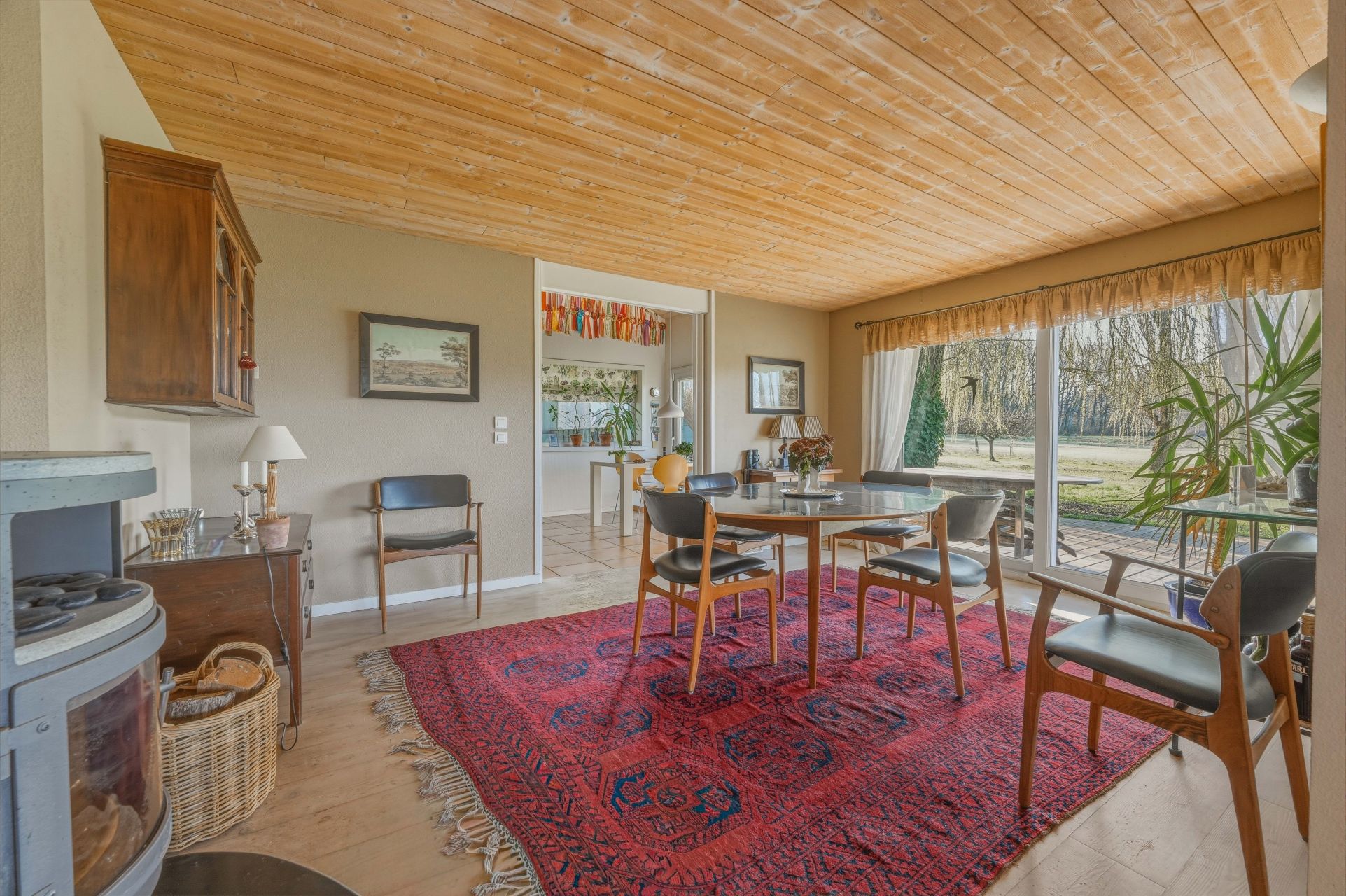 house 9 Rooms for sale on LOISIN (74140)