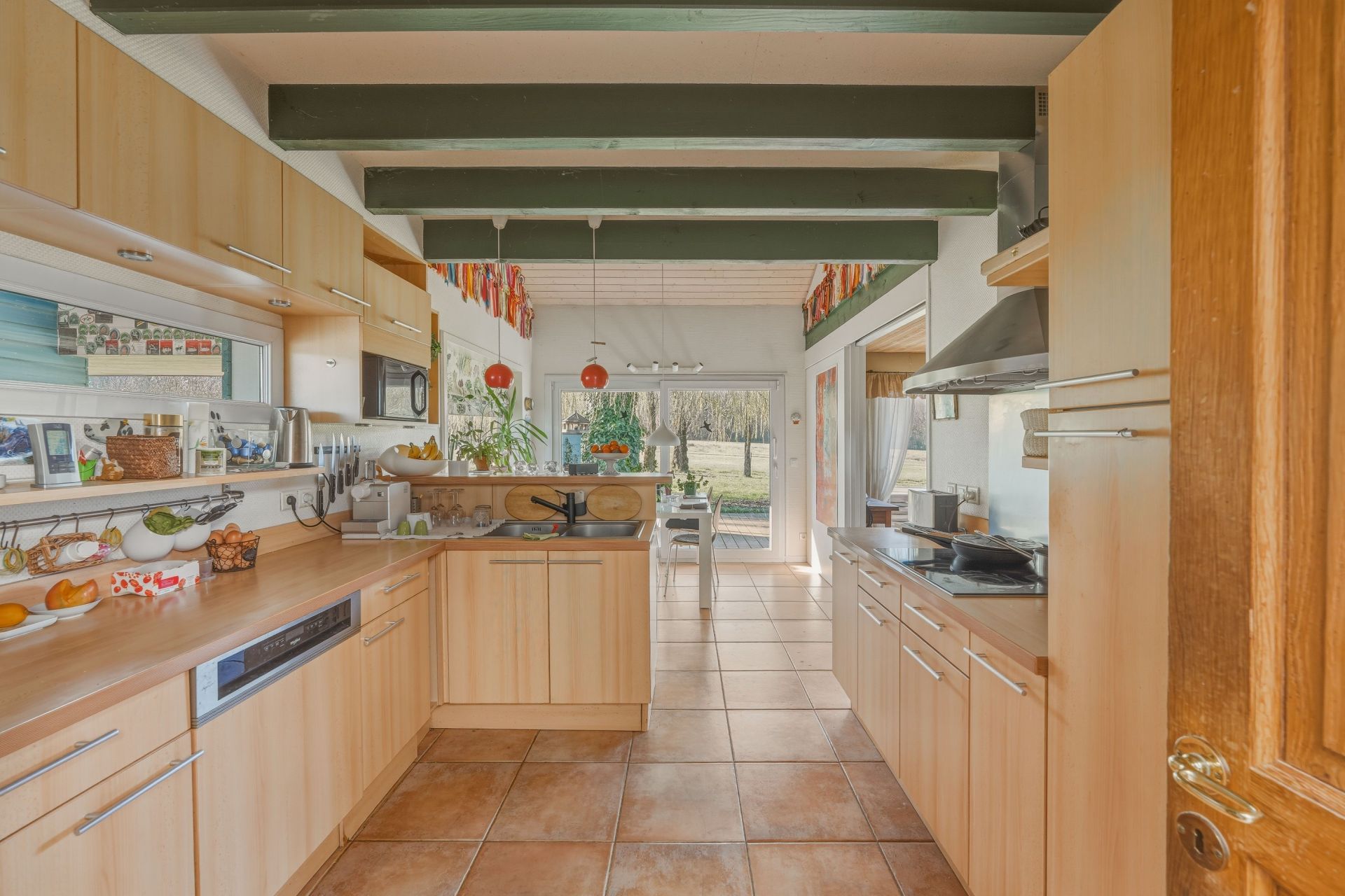 house 9 Rooms for sale on LOISIN (74140)