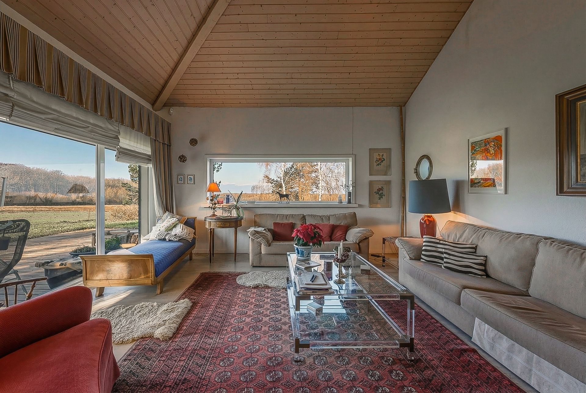 house 9 Rooms for sale on LOISIN (74140)