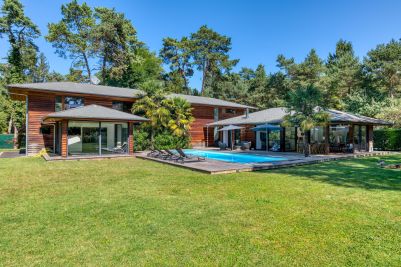 Sale House Sciez 9&nbsp;Rooms 340&nbsp;m²