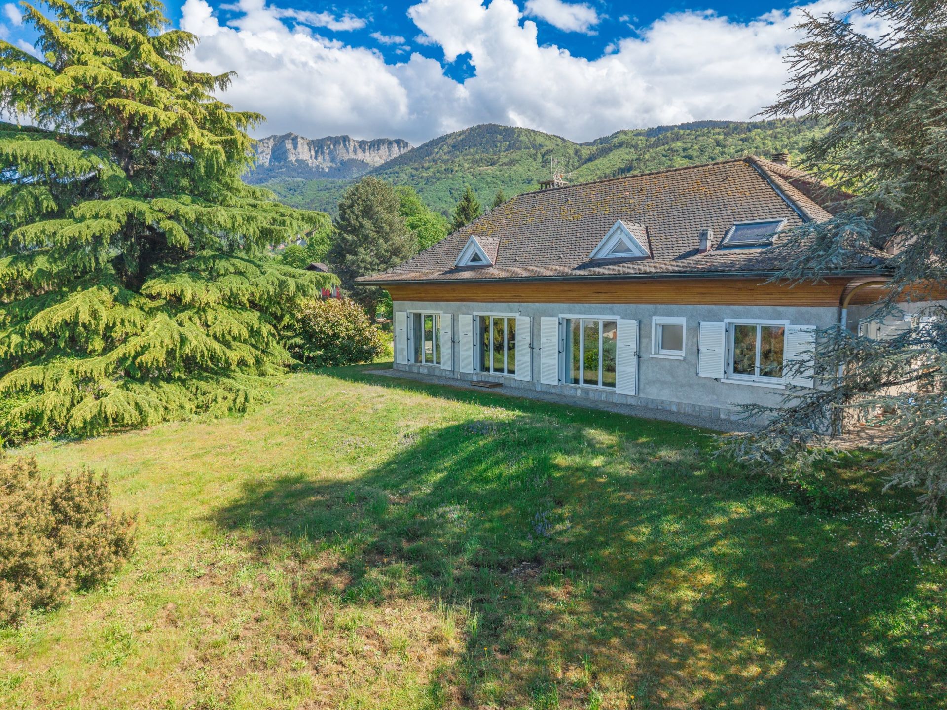 maison 9 Pièces en vente sur LUGRIN (74500)