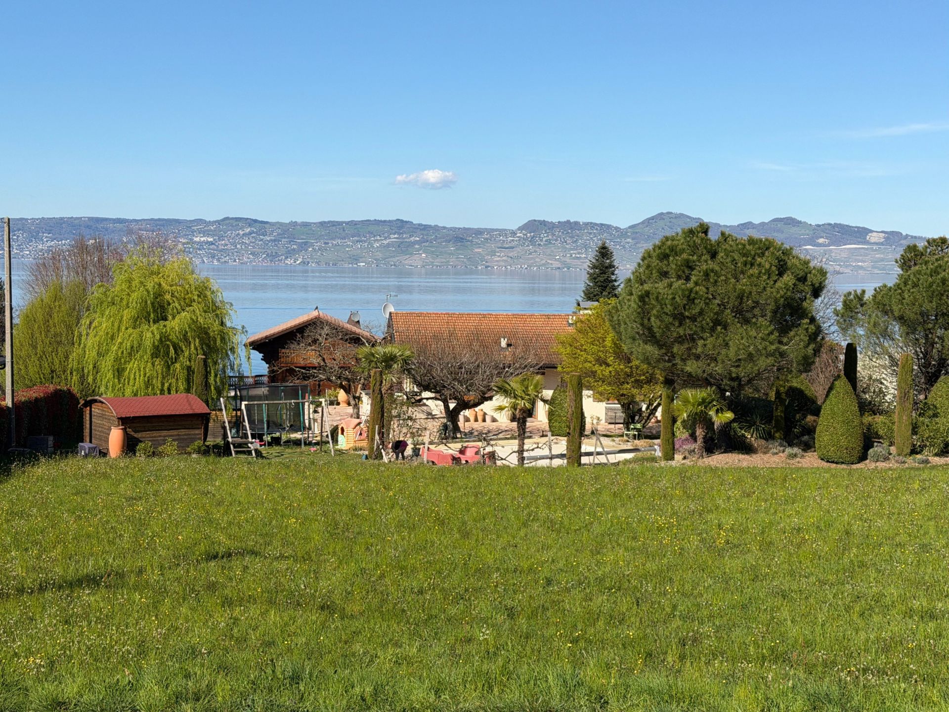 house 9 Rooms for sale on LUGRIN (74500)