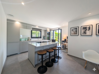 house 5 Rooms for sale on NERNIER (74140)