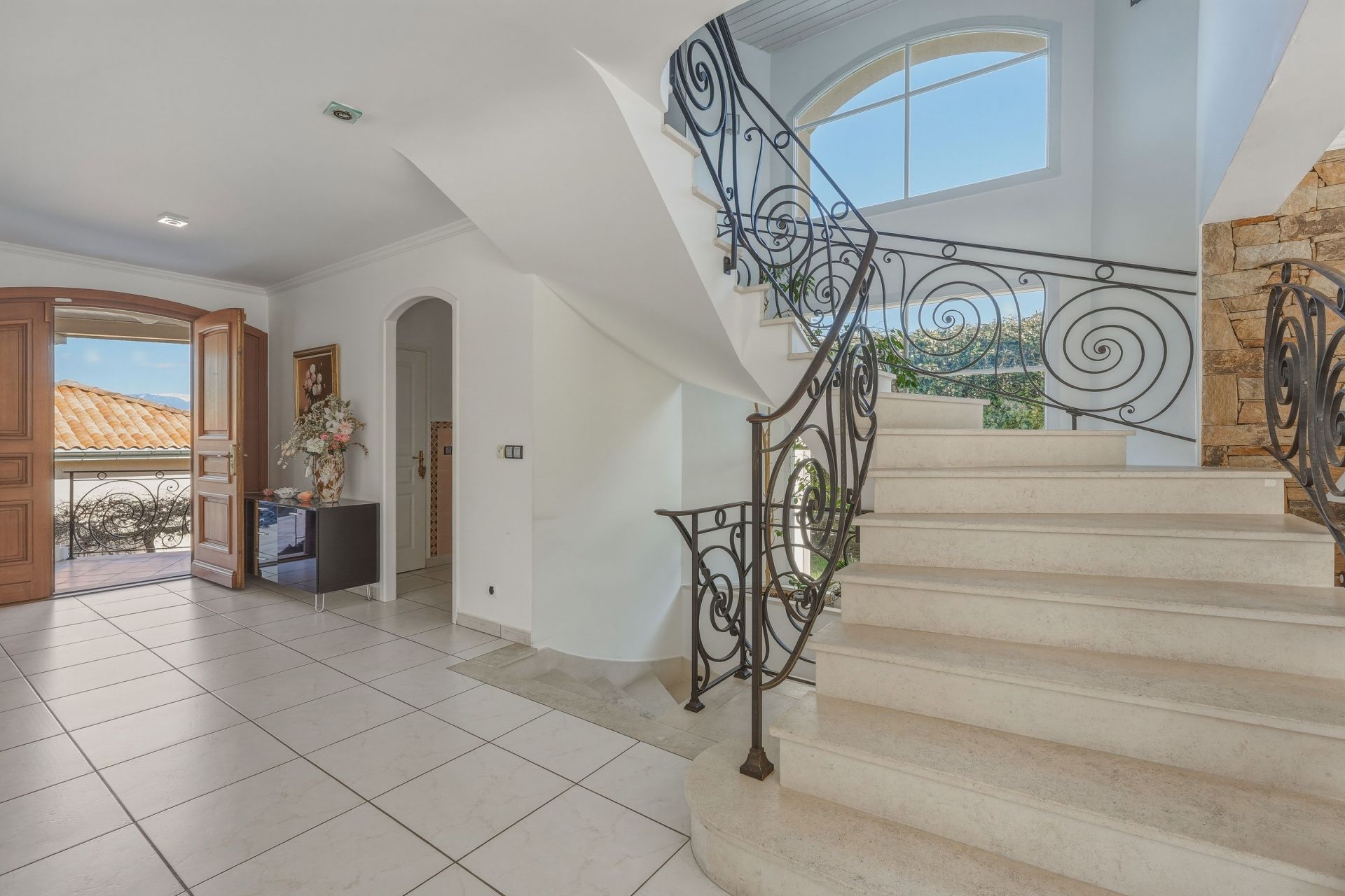 house 10 Rooms for sale on VEIGY FONCENEX (74140)