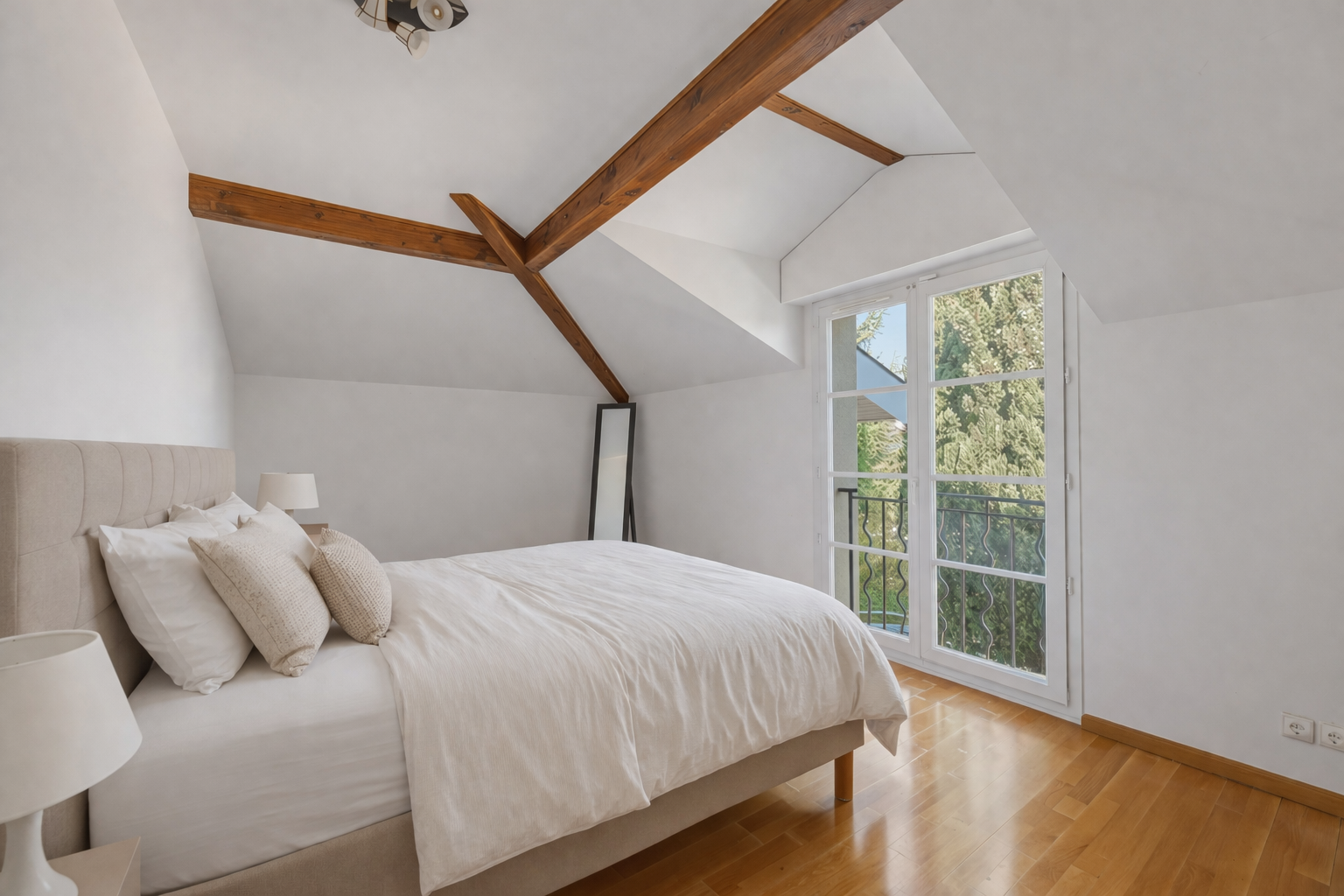 house 10 Rooms for sale on VEIGY FONCENEX (74140)