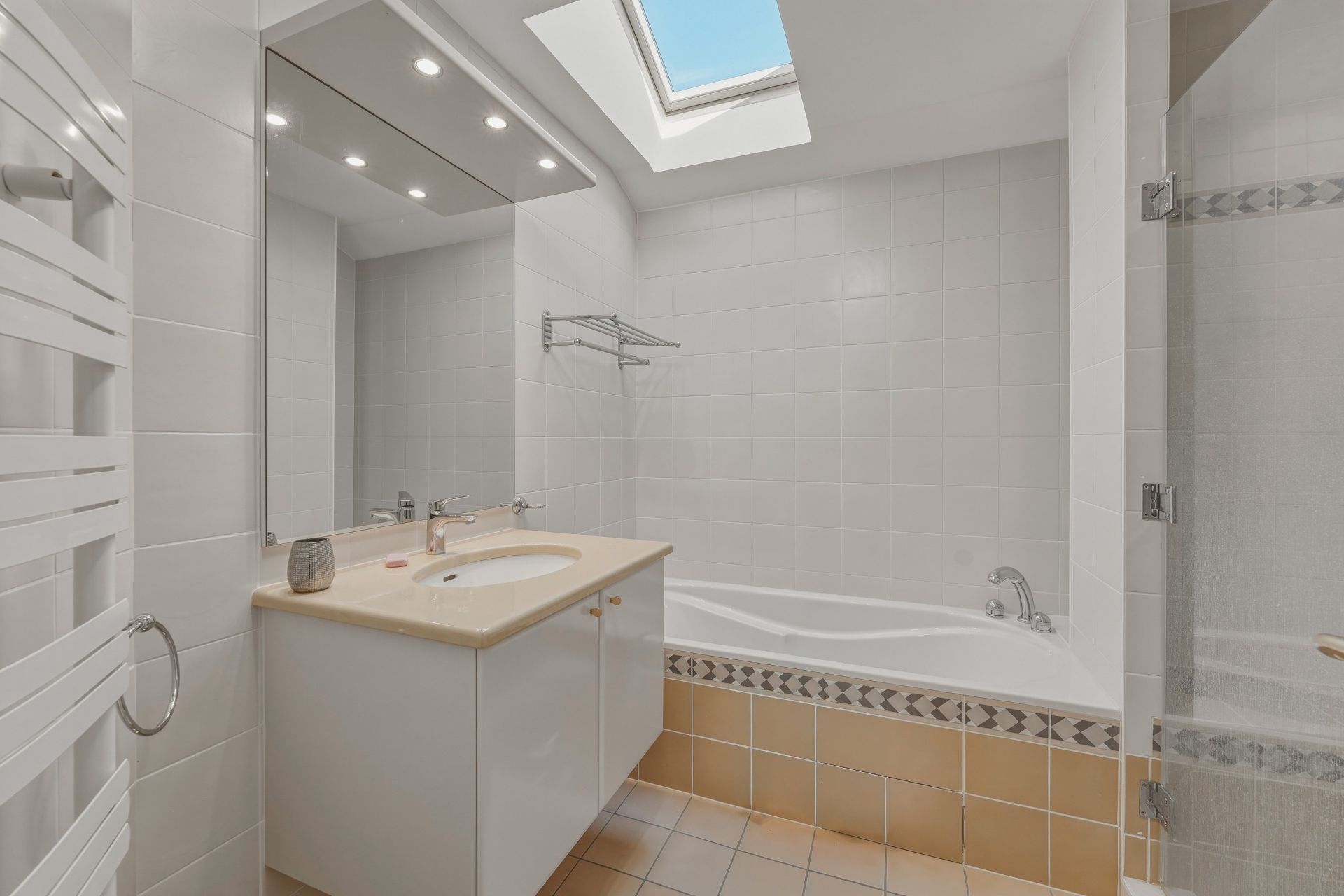 house 10 Rooms for sale on VEIGY FONCENEX (74140)