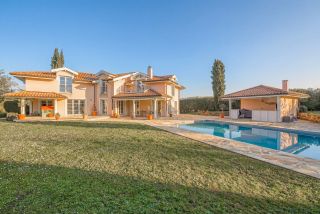 house 10 Rooms for sale on VEIGY FONCENEX (74140)