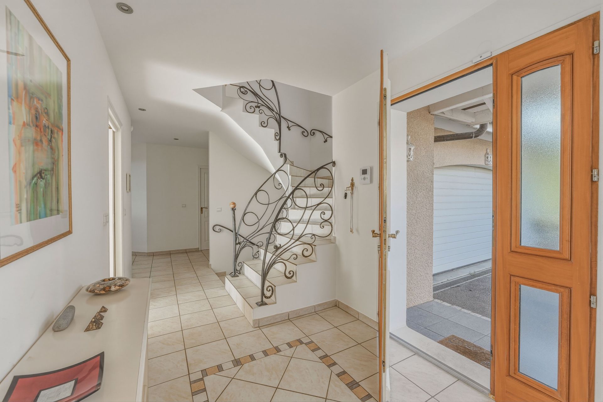 villa 8 Rooms for sale on CHENS SUR LEMAN (74140)