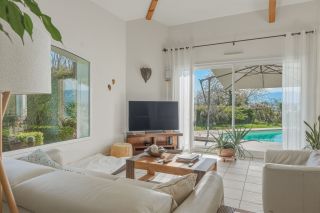 villa 8 Rooms for sale on CHENS SUR LEMAN (74140)