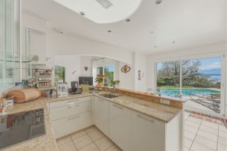 villa 8 Rooms for sale on CHENS SUR LEMAN (74140)