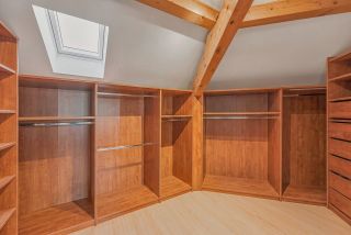 villa 8 Rooms for sale on CHENS SUR LEMAN (74140)