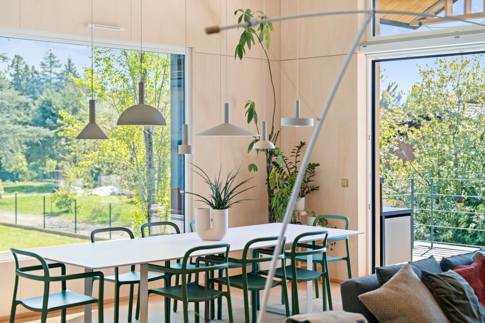 house 9 Rooms for sale on THONON LES BAINS (74200)