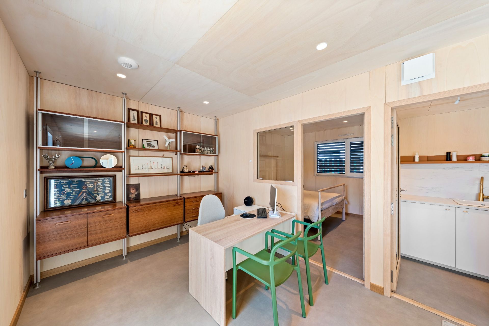 house 9 Rooms for sale on THONON LES BAINS (74200)
