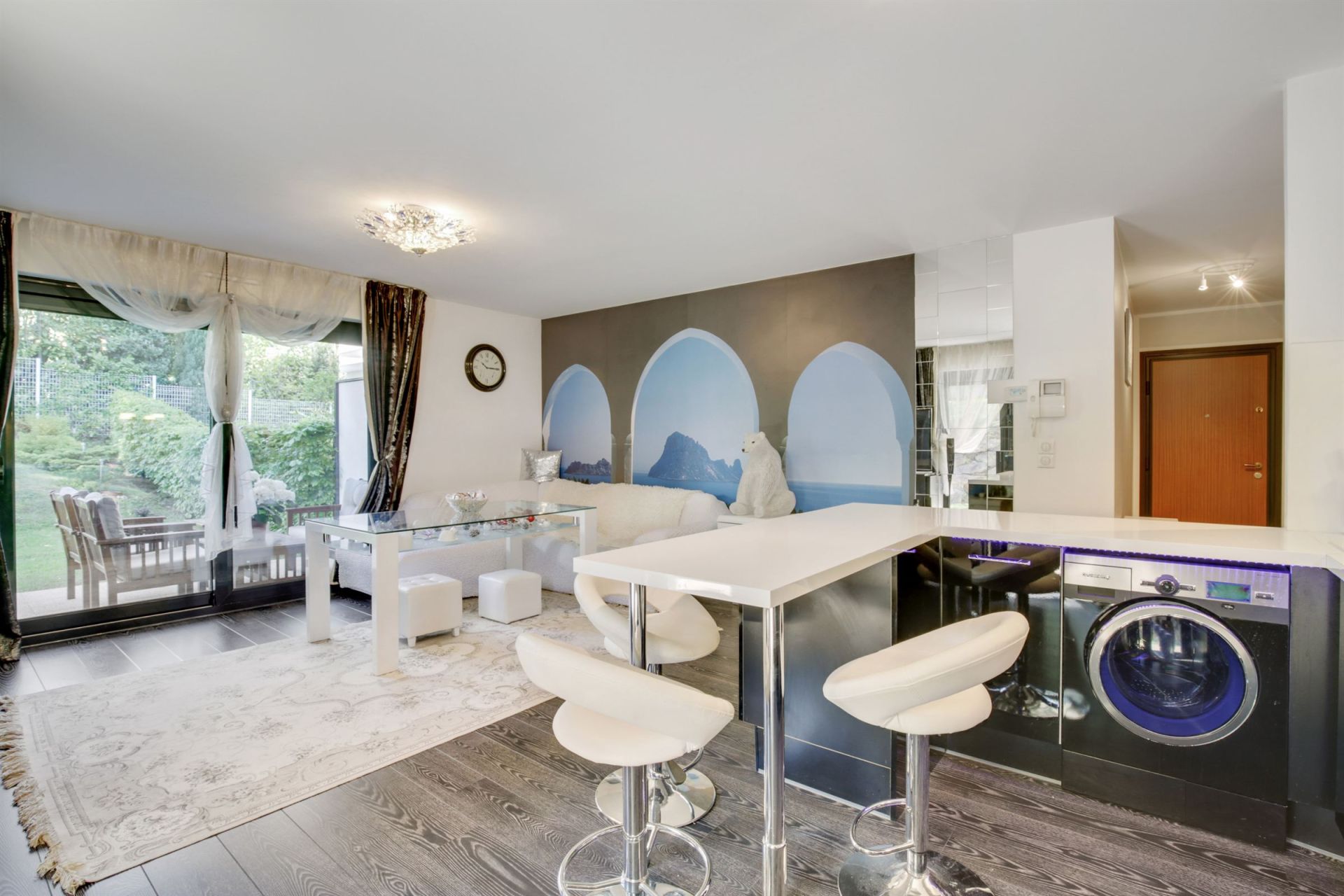 apartment 4 Rooms for sale on EVIAN LES BAINS (74500)