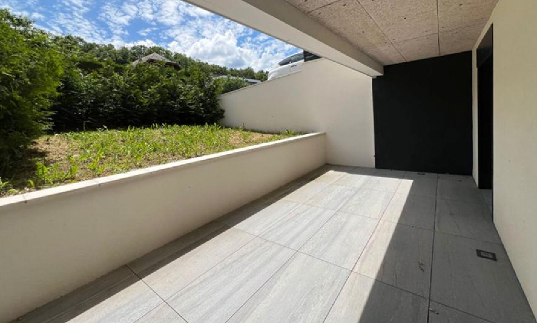 apartment 4 Rooms for sale on EVIAN LES BAINS (74500)