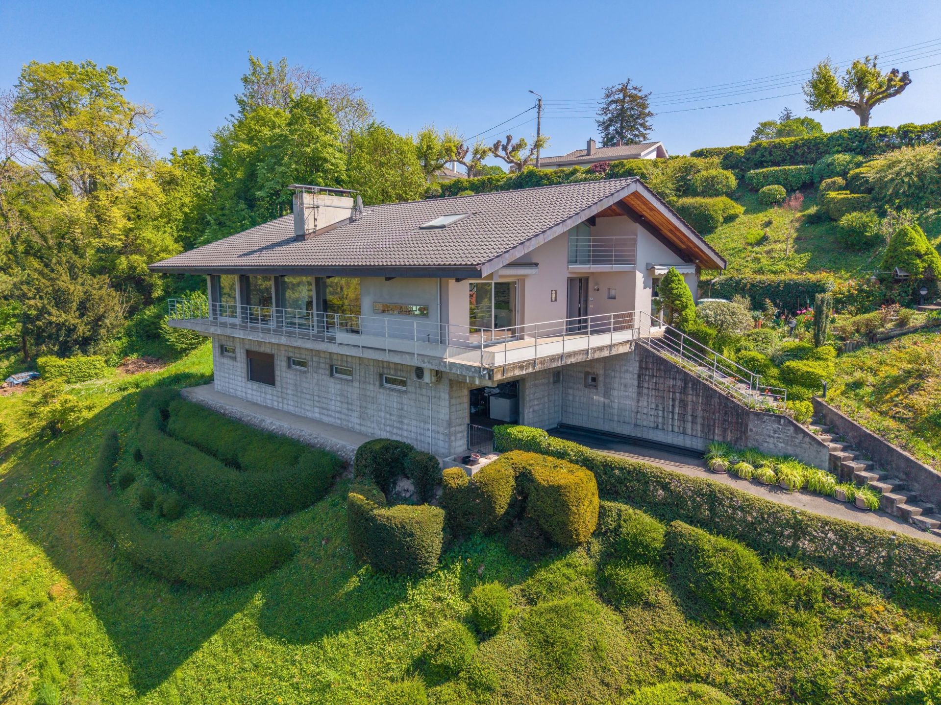 house 7 Rooms for sale on THONON LES BAINS (74200)