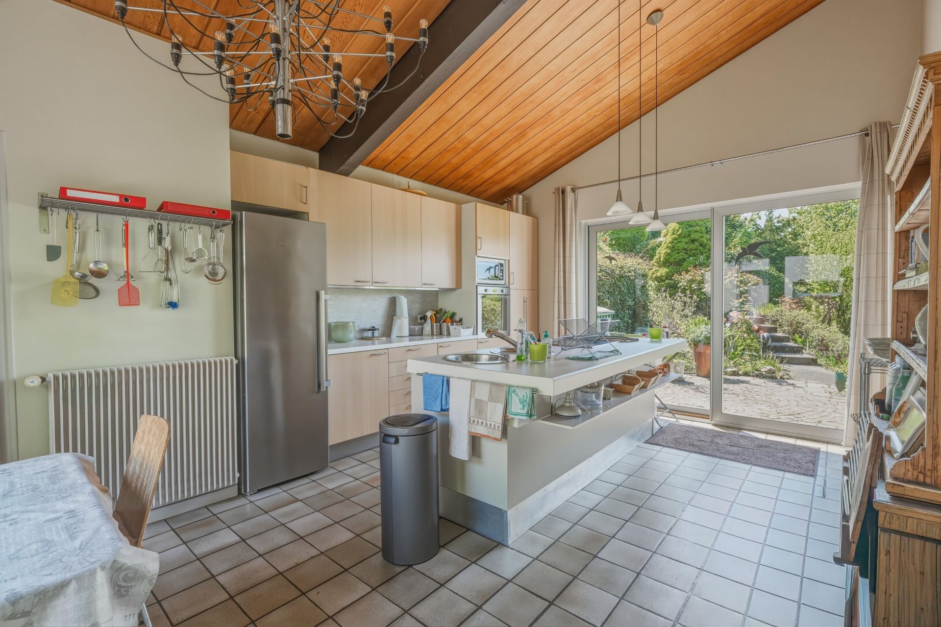 house 7 Rooms for sale on THONON LES BAINS (74200)