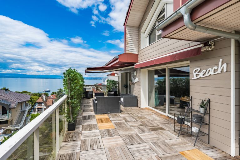 apartment 5 Rooms for sale on EVIAN LES BAINS (74500)