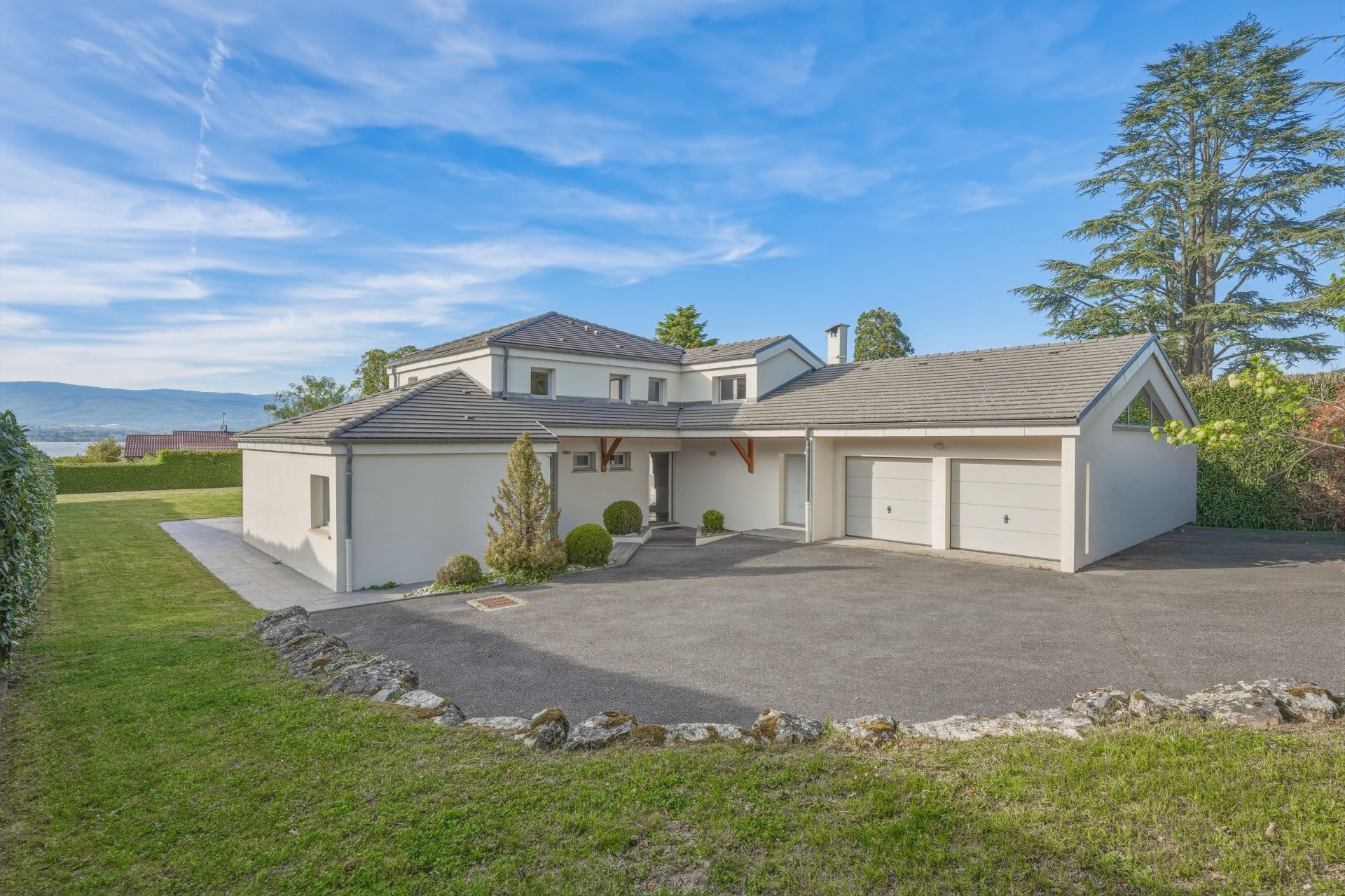 maison d'architecte 8 Pièces en vente sur NERNIER (74140)