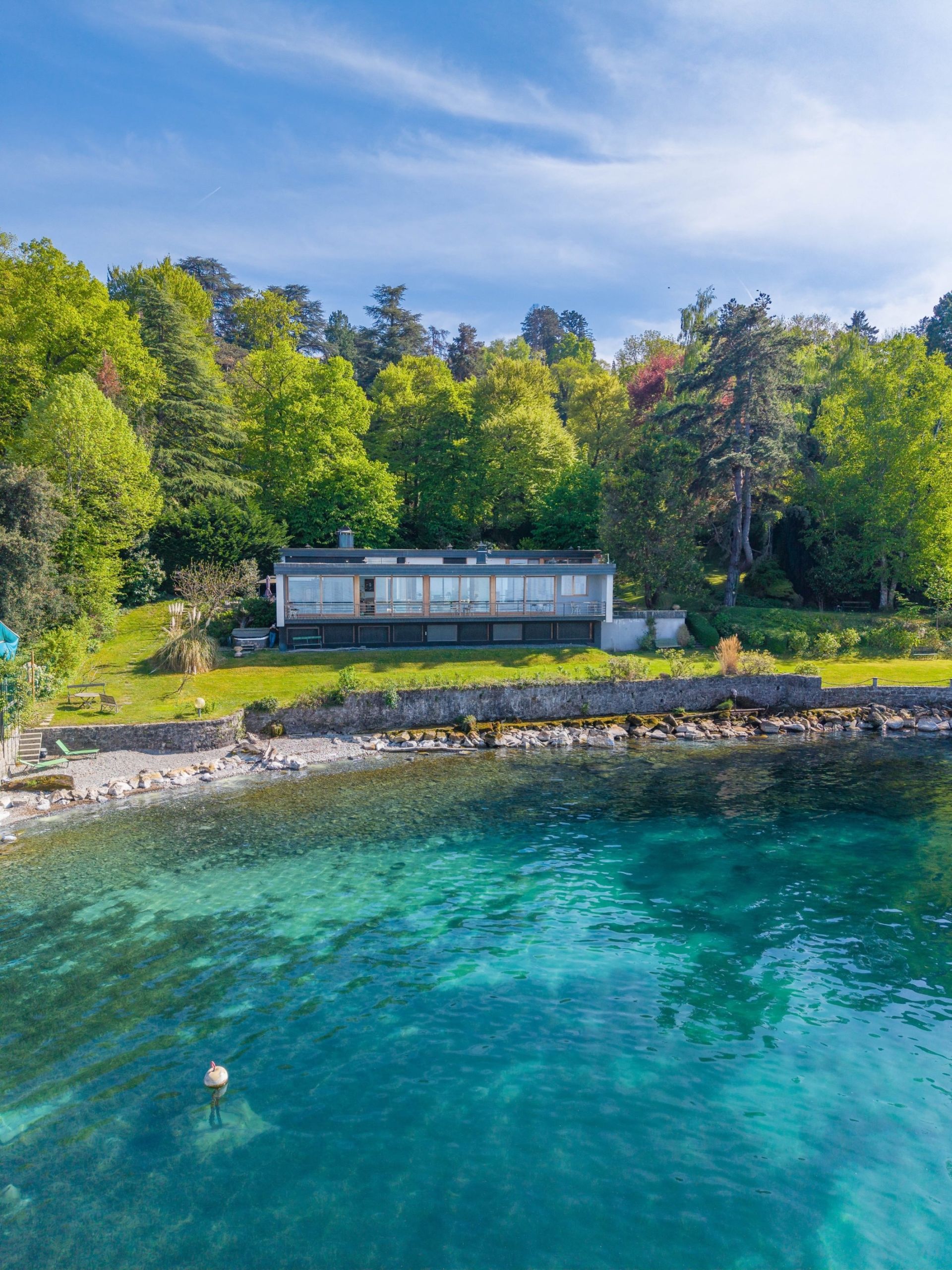 maison 14 Pièces en vente sur AMPHION LES BAINS (74500)