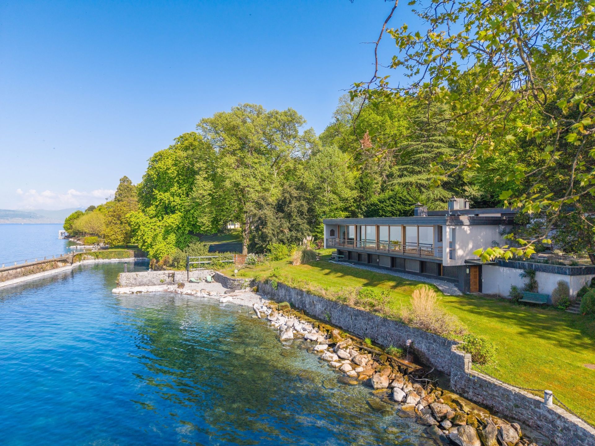maison 14 Pièces en vente sur AMPHION LES BAINS (74500)