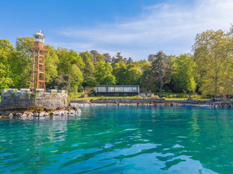 house 14 Rooms for sale on AMPHION LES BAINS (74500)