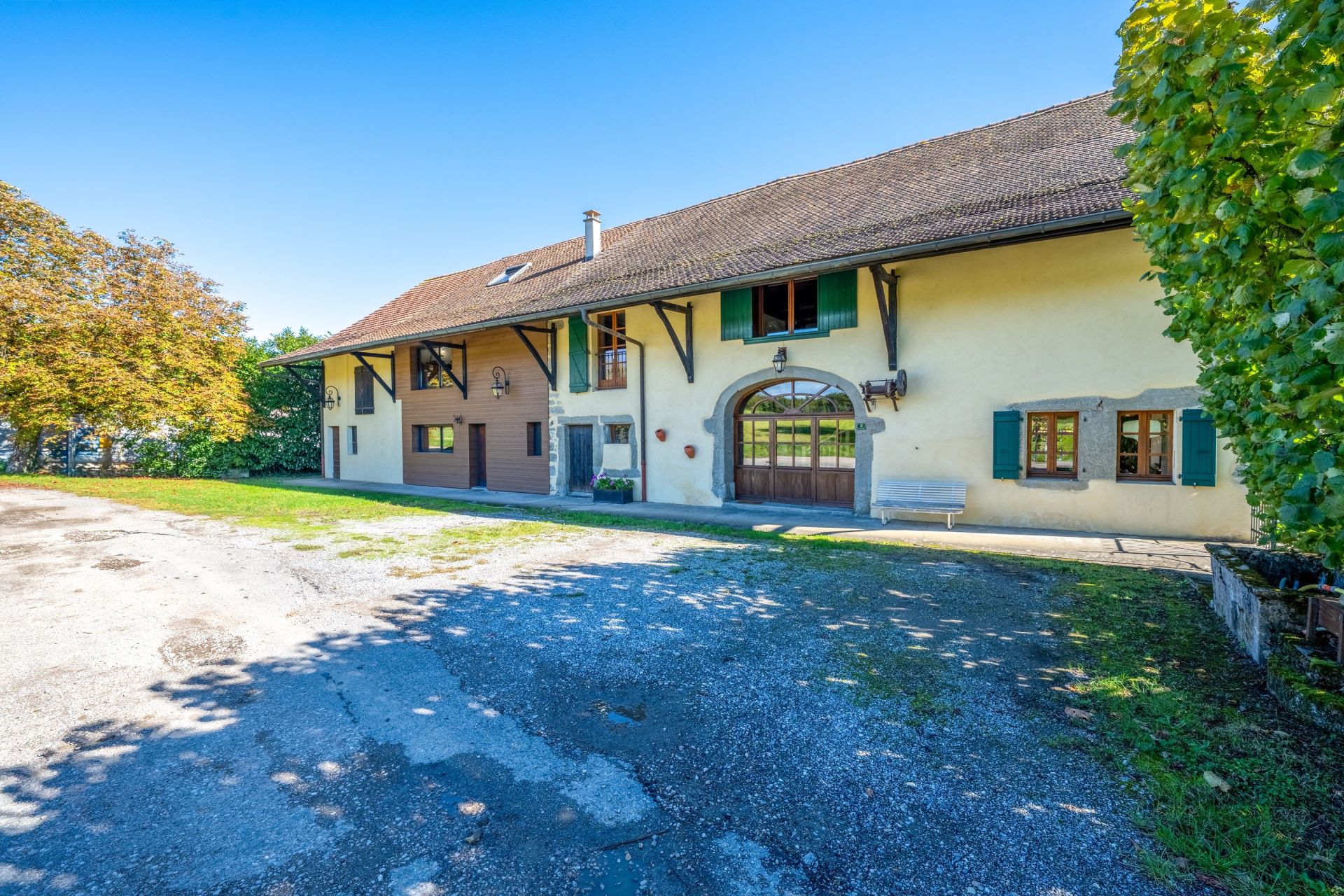 maison 8 Pièces en vente sur MASSONGY (74140)